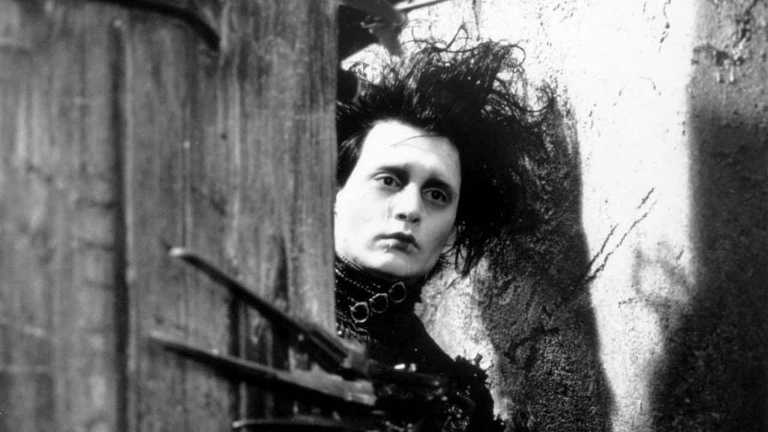 Edward mani di forbice: 10 curiosit&agrave; e le frasi pi&ugrave; belle del film