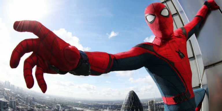 Spider-Man: Far From Home, tre nuove immagini rubate dal backstage Spider-Man: Far From Home, tre nuove immagini rubate dal backstage