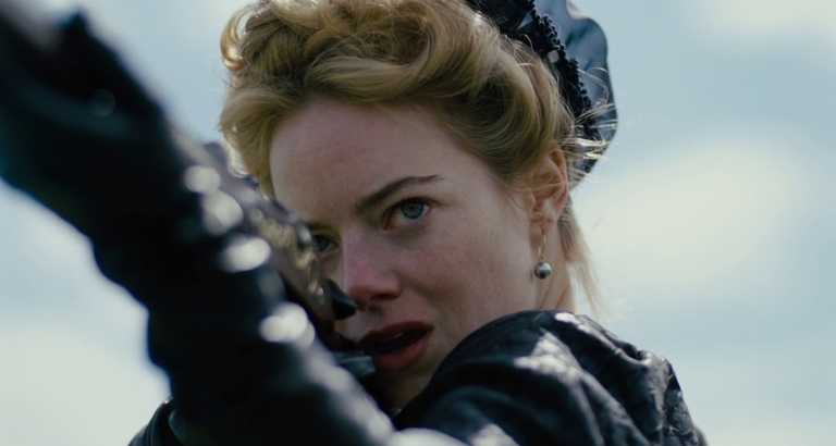 La Favorita: Emma Stone parla della sua &ldquo;prima&rdquo; scena di nudo
