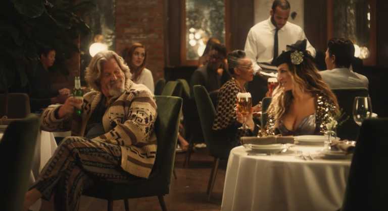 Il Grande Lebowski e Sex and the City: Drugo e Carrie insieme per Stella Artois Il Grande Lebowski e Sex and the City: Drugo e Carrie insieme per Stella Artois