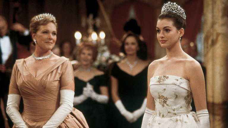 Pretty Princess 3, Anne Hathaway aggiorna i fan: “Abbiamo trovato la svolta per la storia” Pretty Princess 3, Anne Hathaway aggiorna i fan: “Abbiamo trovato la svolta per la storia”