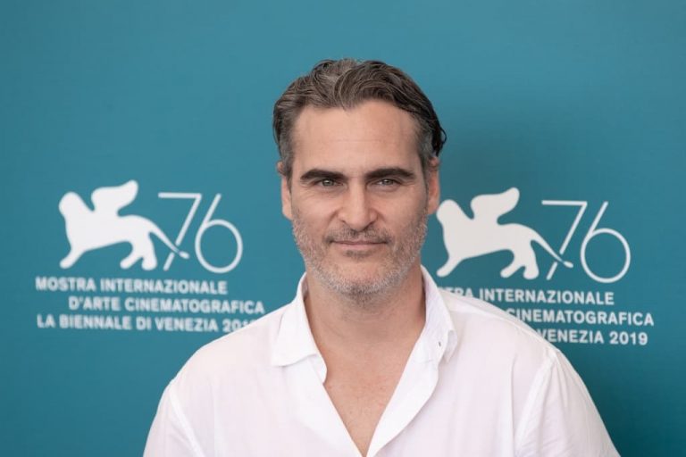 Joaquin Phoenix in una storia d&rsquo;amore gay diretta da Todd Haynes