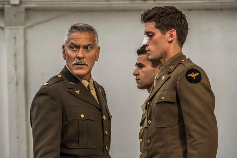 Catch 22: recensione della serie di e con George Clooney