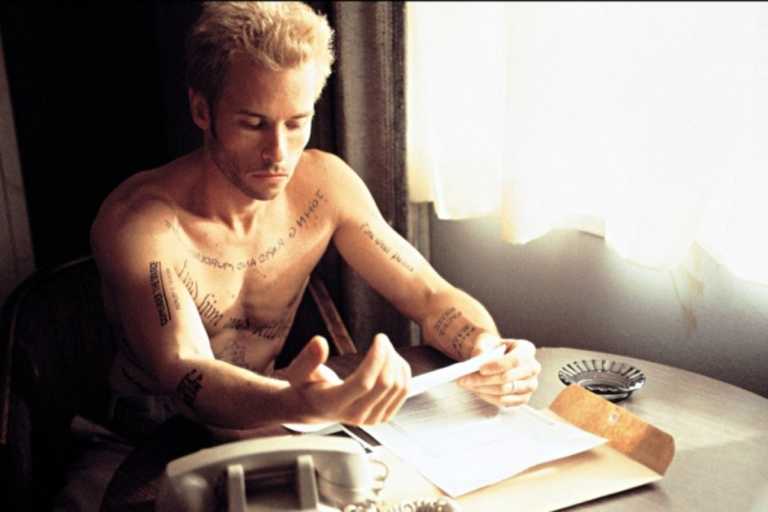 Christopher Nolan spiega come Memento abbia influenzato Tenet