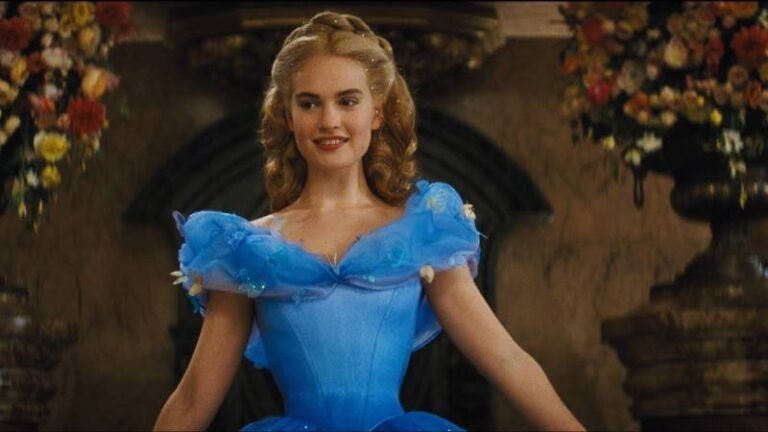 Lily James: 10 cose che non sai sull&rsquo;attrice