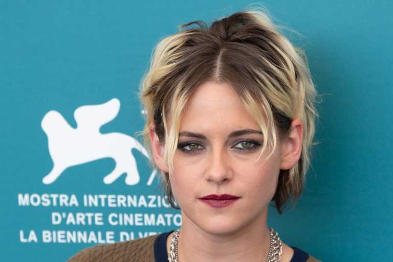Kristen Stewart ha visto The Crown 4 per prepararsi al ruolo di Lady D.
