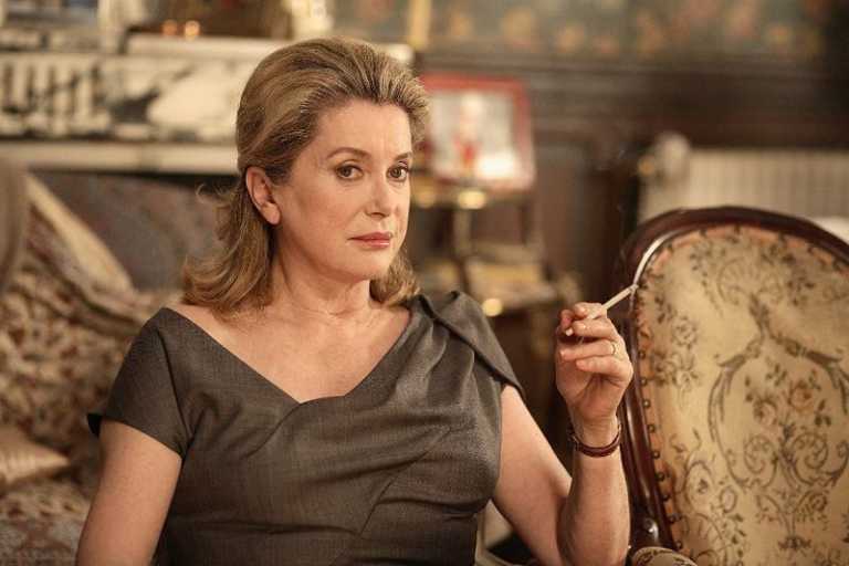 Venezia 79: Catherine Deneuve L&rsquo;eone d&rsquo;Oro alla carriera