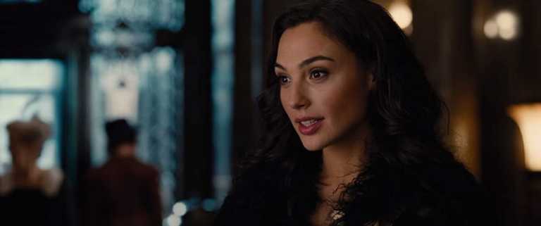 Gal Gadot torna in palestra per GQ Gal Gadot torna in palestra per GQ