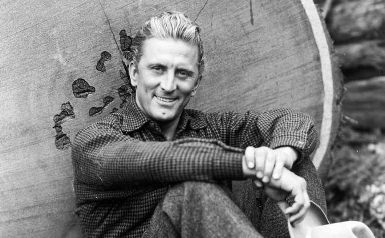 Morto Kirk Douglas: il protagonista di Spartacus aveva 103 anni