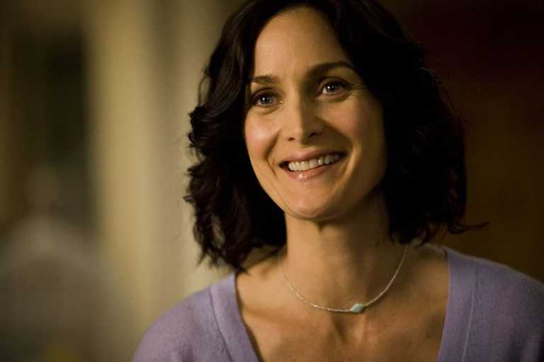 Carrie-Anne Moss: 10 cose che forse non sai sull&rsquo;attrice