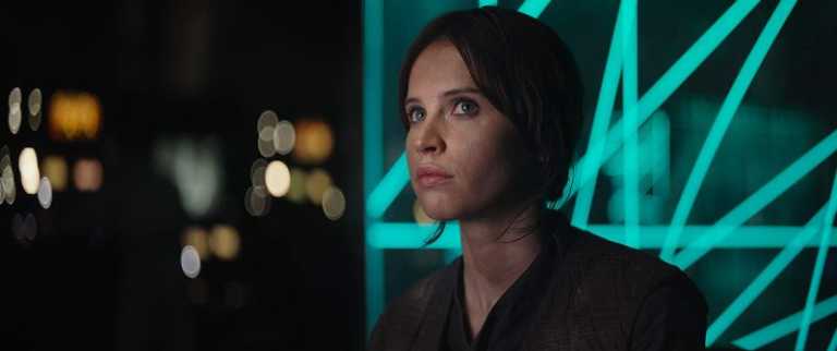 Felicity Jones posa per Glamour Magazine Felicity Jones posa per Glamour Magazine