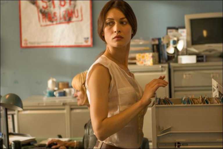 Olga Kurylenko positiva al Coronavirus, l&rsquo;annuncio su IG