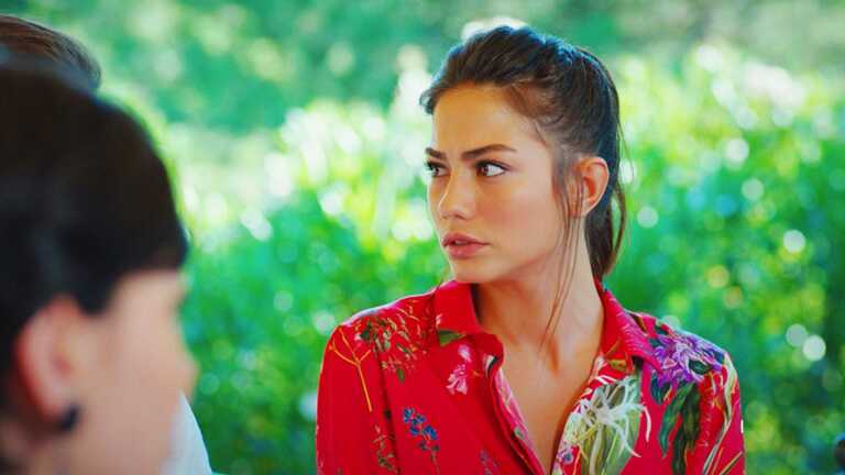 Demet &Ouml;zdemi: 10 cose che non sai sull&rsquo;attrice