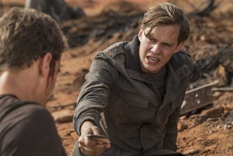 Il Corvo: Bill Skarsg&aring;rd e FKA Twigs nel cast del nuovo adattamento