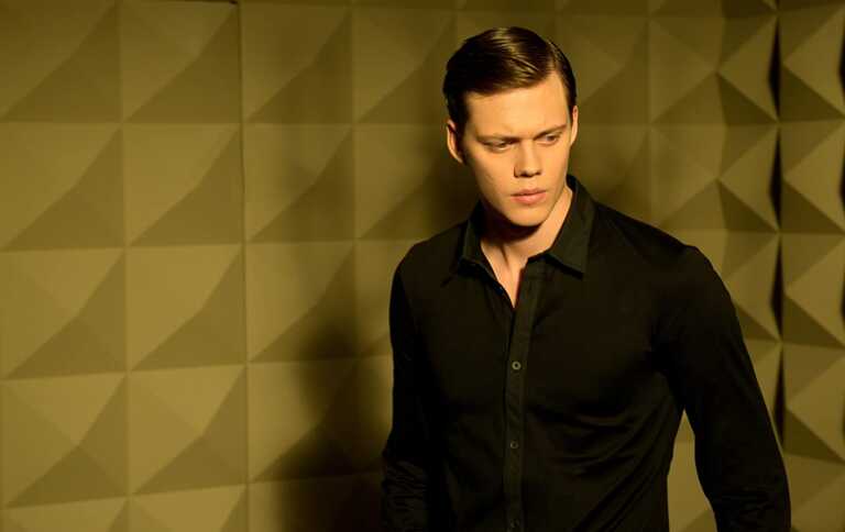 DCU: Bill Skarsg&aring;rd &egrave; stato scelto per un ruolo misterioso?