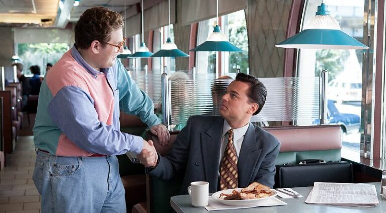The Wolf of Wall Street: clip con Leonardo DiCaprio The Wolf of Wall Street: clip con Leonardo DiCaprio