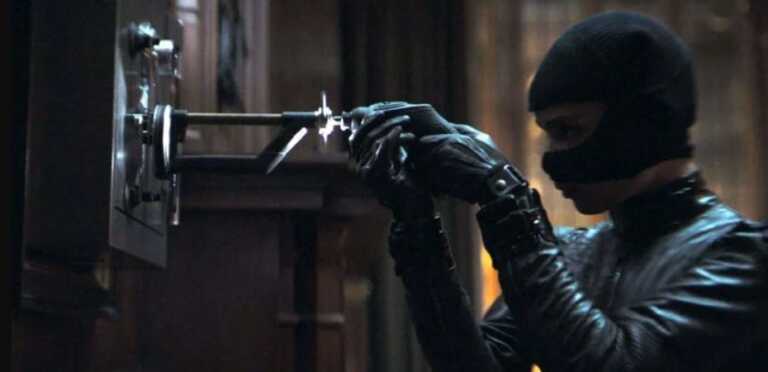 The Batman: ecco la prima foto ufficiale di Selina Kyle The Batman: ecco la prima foto ufficiale di Selina Kyle