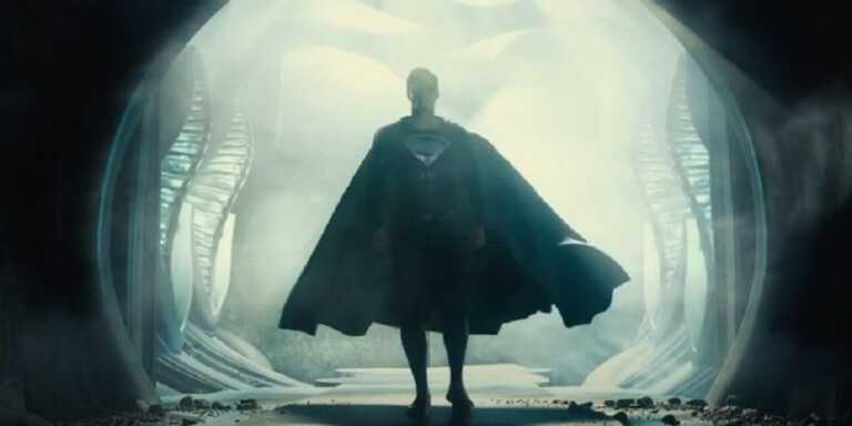 Justice League: Zack Snyder spiega l&rsquo;importanza del costume nero di Superman