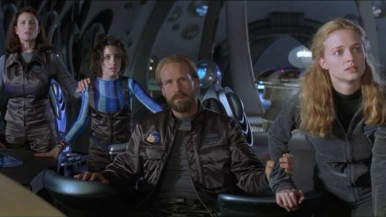 Lost in Space &ndash; Perduti nello spazio: la trama e il cast del film di fantascienza