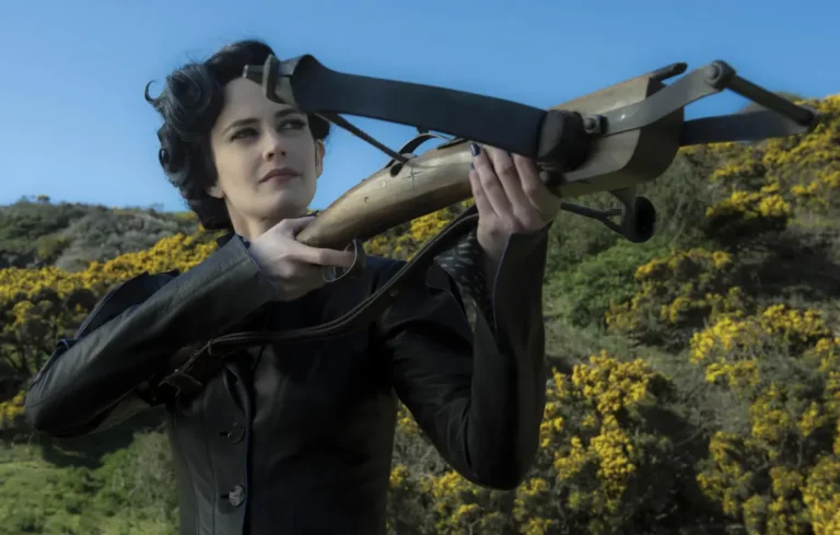 Miss Peregrine &ndash; La casa dei ragazzi speciali: trama e cast del film di Tim Burton