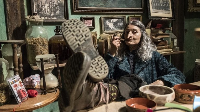 La befana vien di notte: trama, cast e curiosit&agrave; del film con Paola Cortellesi
