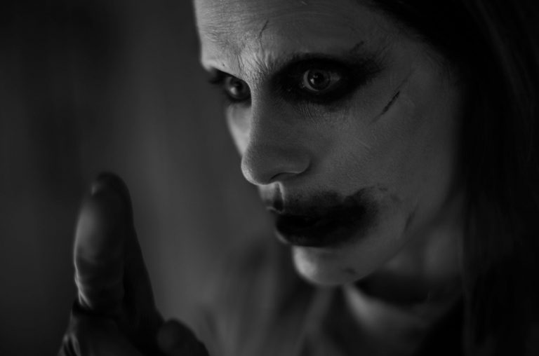 Justice League Snyder Cut: nella versione in bianco e nero una scena alternativa col Joker