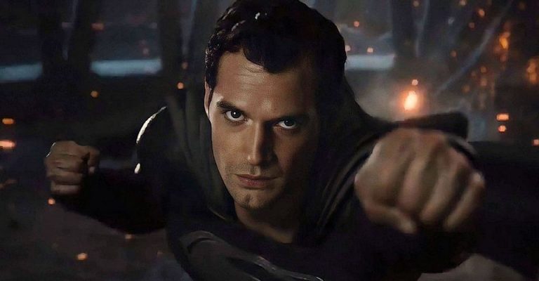 Superman: il costume nero nella Snyder Cut &egrave; stato realizzato in digitale