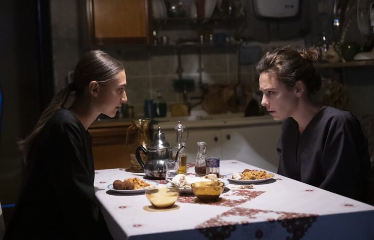 Profeti: nuovo trailer del film con Jasmine Trinca Profeti: nuovo trailer del film con Jasmine Trinca