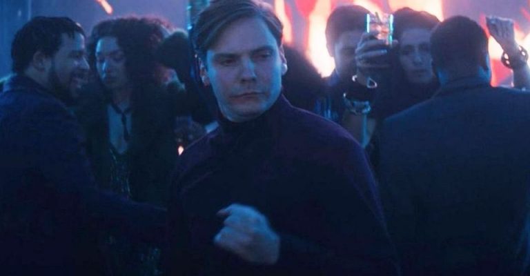 Daniel Br&uuml;hl commenta la scena del ballo di Zemo in The Falcon and the Winter Soldier