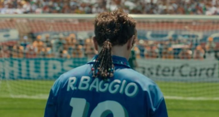 Il Divin Codino, recensione del film su Roberto Baggio