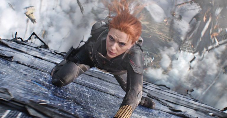 Black Widow contiene un buco di trama? La regista chiarisce Black Widow contiene un buco di trama? La regista chiarisce