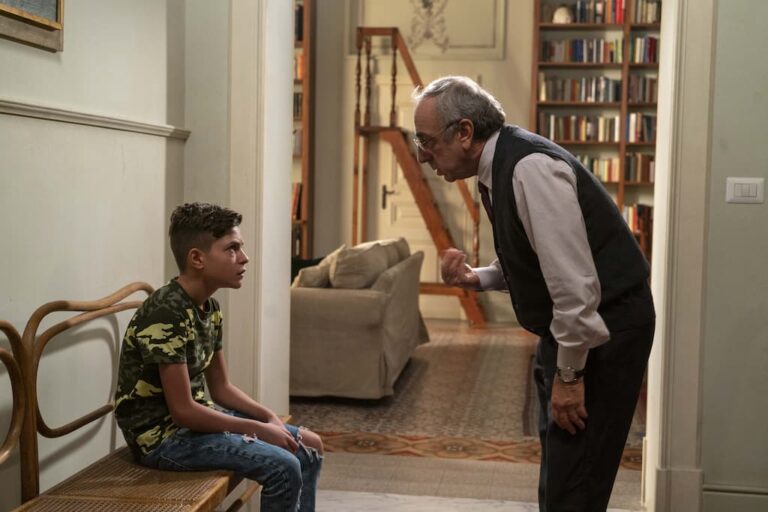 Il bambino nascosto: trailer del film con Silvio Orlando Il bambino nascosto: trailer del film con Silvio Orlando