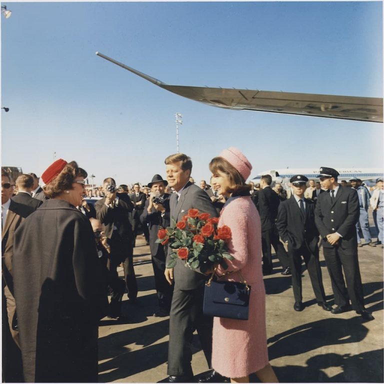 JFK Rivisited: Through the looking Glass di Oliver Stone oggi per Cannes Pr&eacute;mi&egrave;re