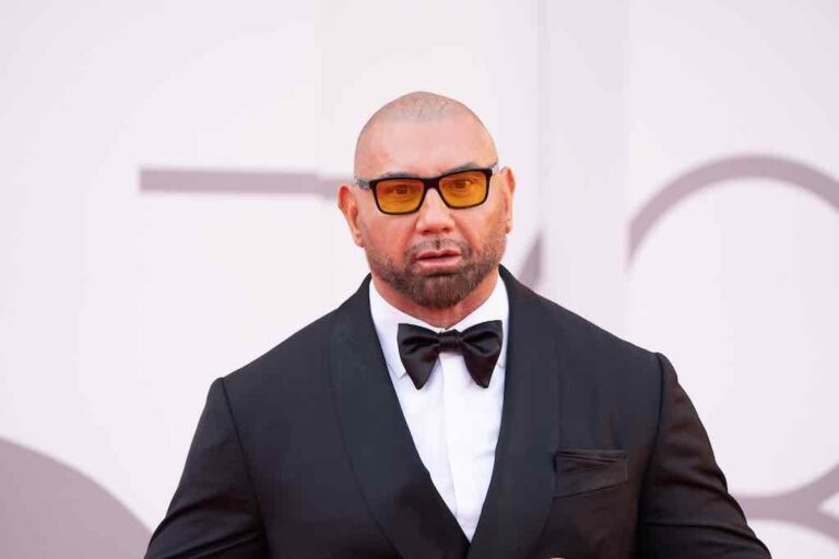 Dave Bautista ricorda la produzione di Spectre: &ldquo;Logisticamente, &egrave; stato un incubo&rdquo;