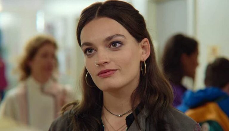 Emma Mackey: 10 cose che non sai sull&rsquo;attrice