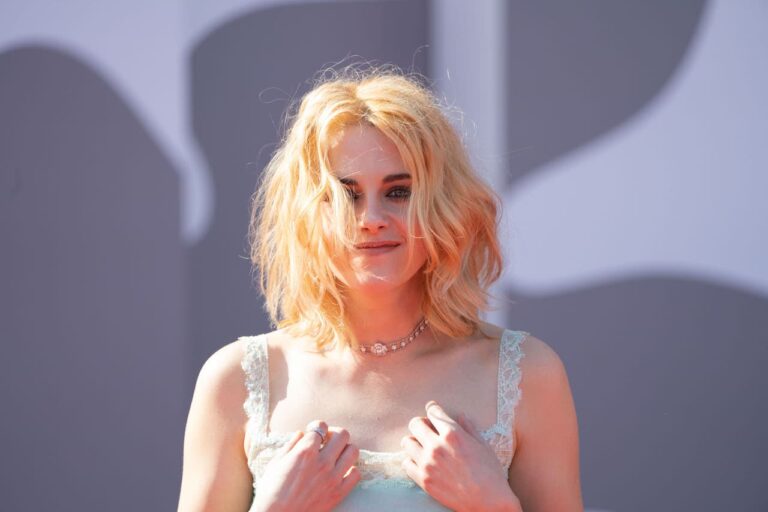 Kristen Stewart intende osare ancora di pi&ugrave; con il suo secondo film da regista: &ldquo;Provate pure a fermarci, c****!&rdquo;