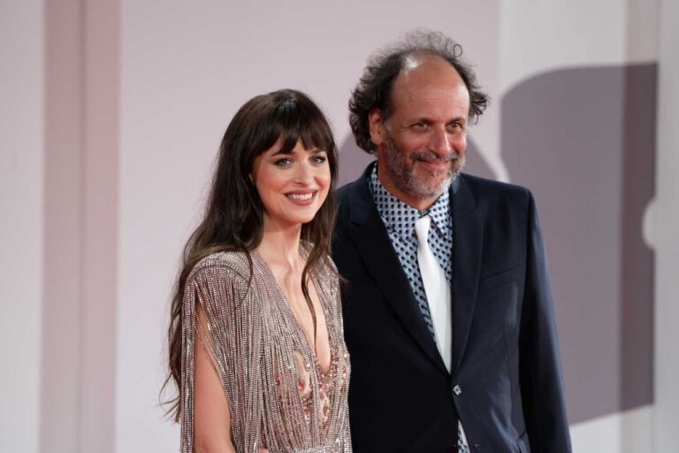 Dakota Johnson fa una battuta su Armie Hammer al Sundance: &ldquo;Chi avrebbe immaginato che il cannibalismo sarebbe stato cos&igrave; popolare?&rdquo;