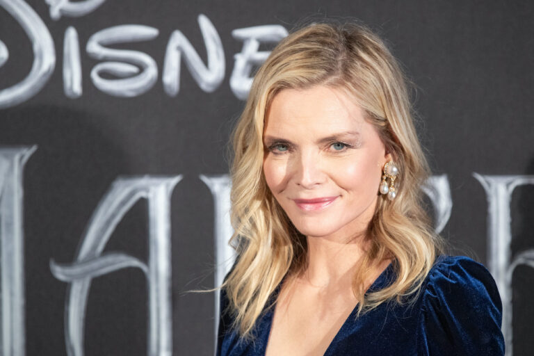 Michelle Pfeiffer: 10 cose che non sai sull&rsquo;attrice