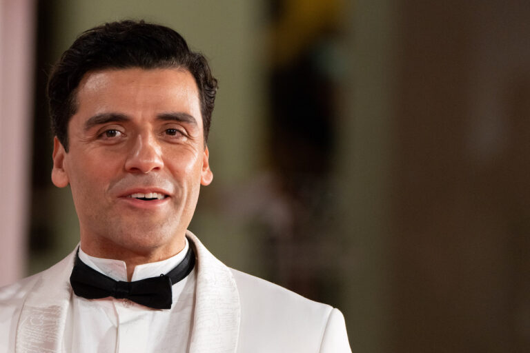 Moon Knight: Oscar Isaac rivela succulenti anticipazioni sulla serie