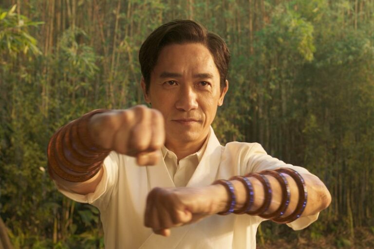 Shang-Chi: il regista parla del destino di Wenwu nel finale originale Shang-Chi: il regista parla del destino di Wenwu nel finale originale