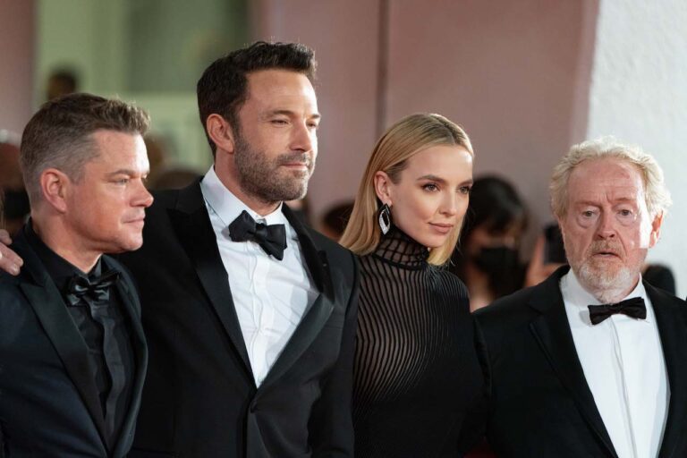 Venezia 78, foto dal red carpet: Ben Affleck, Jennifer Lopez, Matt Damon e &hellip;