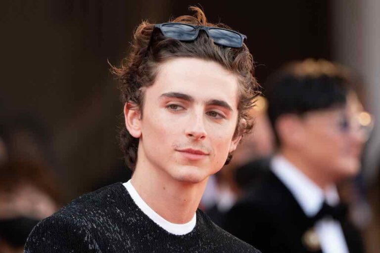 Wonka: Timoth&eacute;e Chalamet mostra il suo costume!