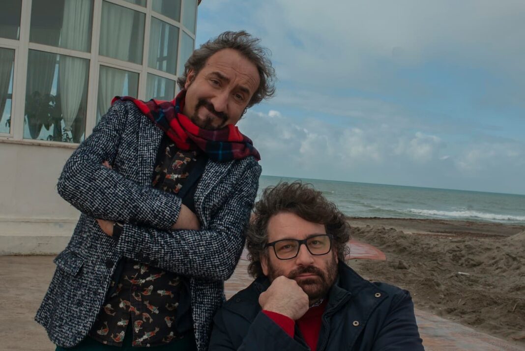 2 Fantasmi di Troppo film 2021 2 Fantasmi di Troppo film 2021
