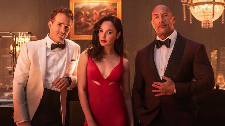 Red Notice: recensione del film con Dwayne Johnson, Gal Gadot e Ryan Reynolds