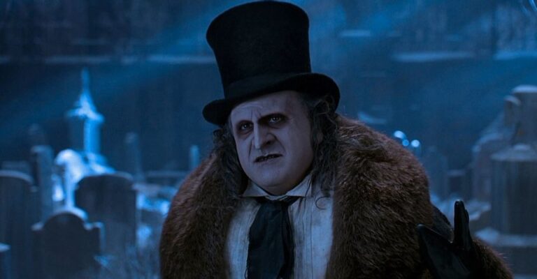 Danny DeVito vorrebbe tornare a essere il Pinguino per Tim Burton