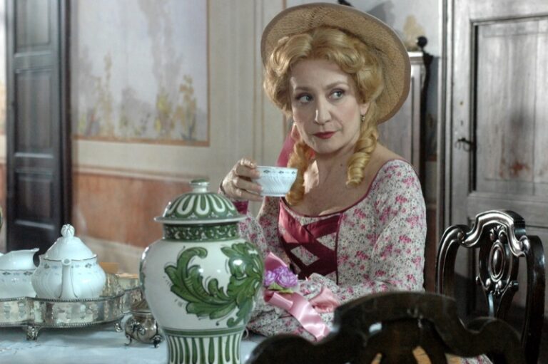 Monica Scattini: 10 cose che non sai sull&rsquo;attrice