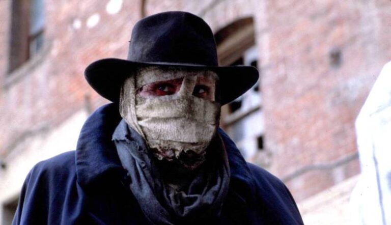 Darkman: Sam Raimi conferma che un sequel &egrave; in discussione alla Universal