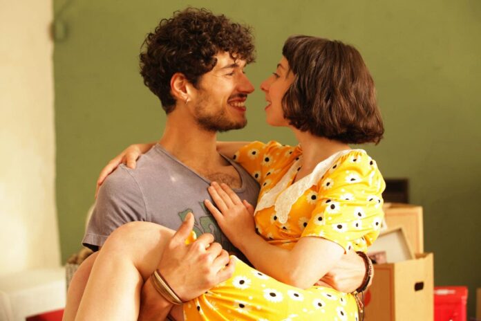 Sempre più bello recensione film Sempre più bello recensione film