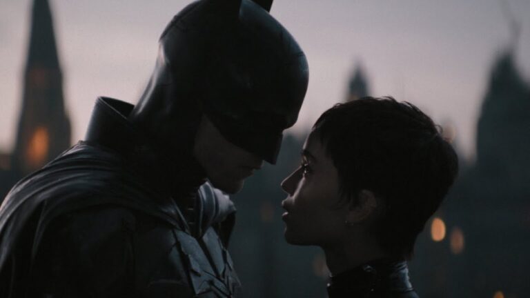 The Batman: un nuovo trailer e due affascinanti poster The Batman: un nuovo trailer e due affascinanti poster