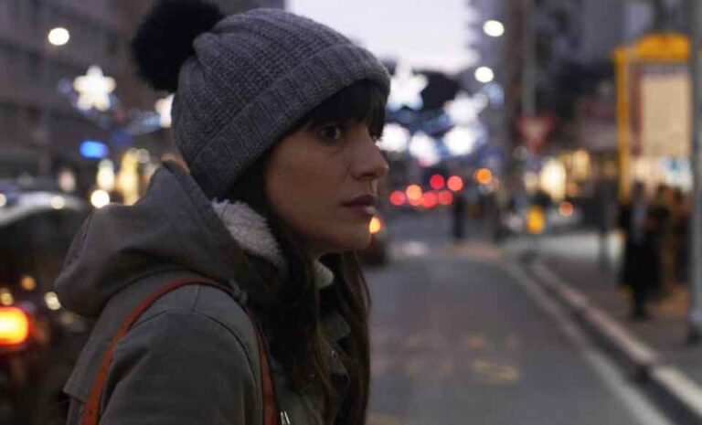Guarda chi si vede, recensione del film con Angelo Orlando